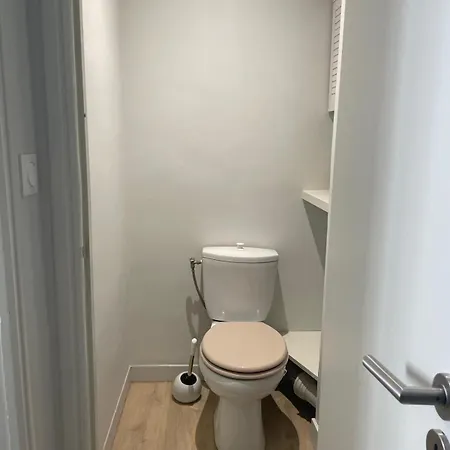 Un De Luchon, Avec Vue Sur Les Pyrenees