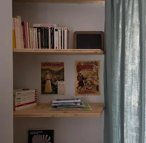 Un De Luchon, Avec Vue Sur Les Pyrenees アパート