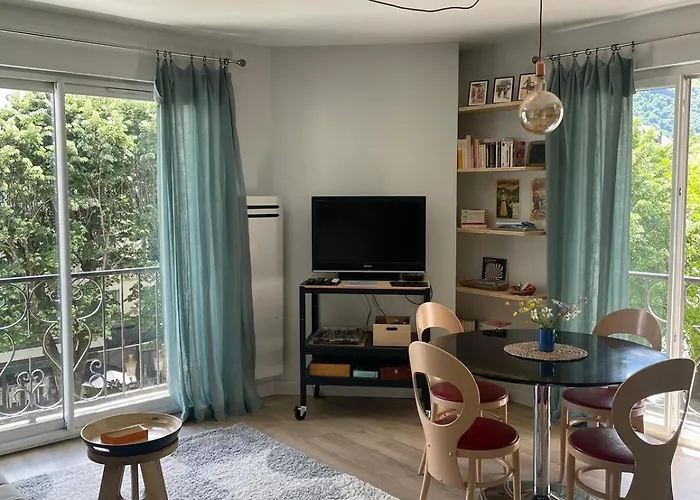 Un De Luchon, Avec Vue Sur Les Pyrenees アパート Bagnères-de-Luchon